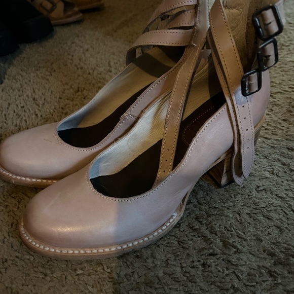 Freebird Pink Leather Size 9 Ankle Strap Shoes - Picture 1 of 16